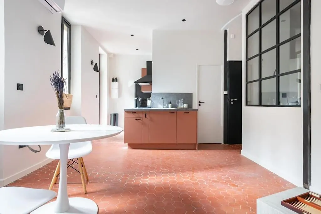 T2 Typique Et Decore Avec Gout - Quartier Vauban Marseille Apartment